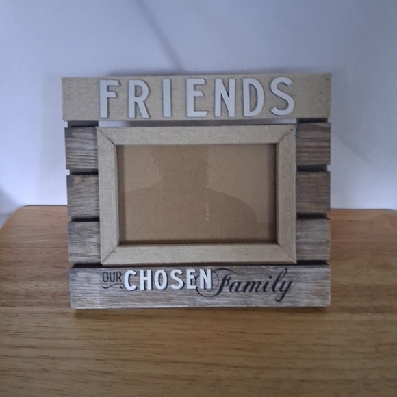 Rustic Friends Photo Frame - Tan and Brown - Picture 3 of 3
